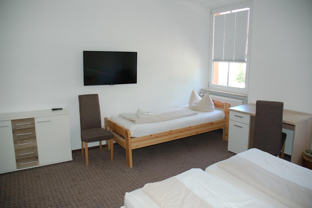 Hotel Kurfuerst Garni Germersheim Chambre photo